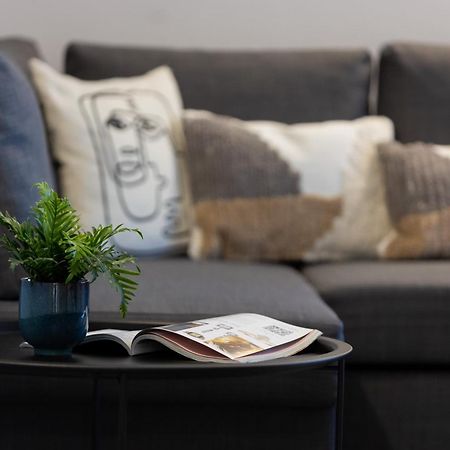 Metro Plac Wilsona Apartments Mickiewicza By Noclegi Renters Warschau Buitenkant foto