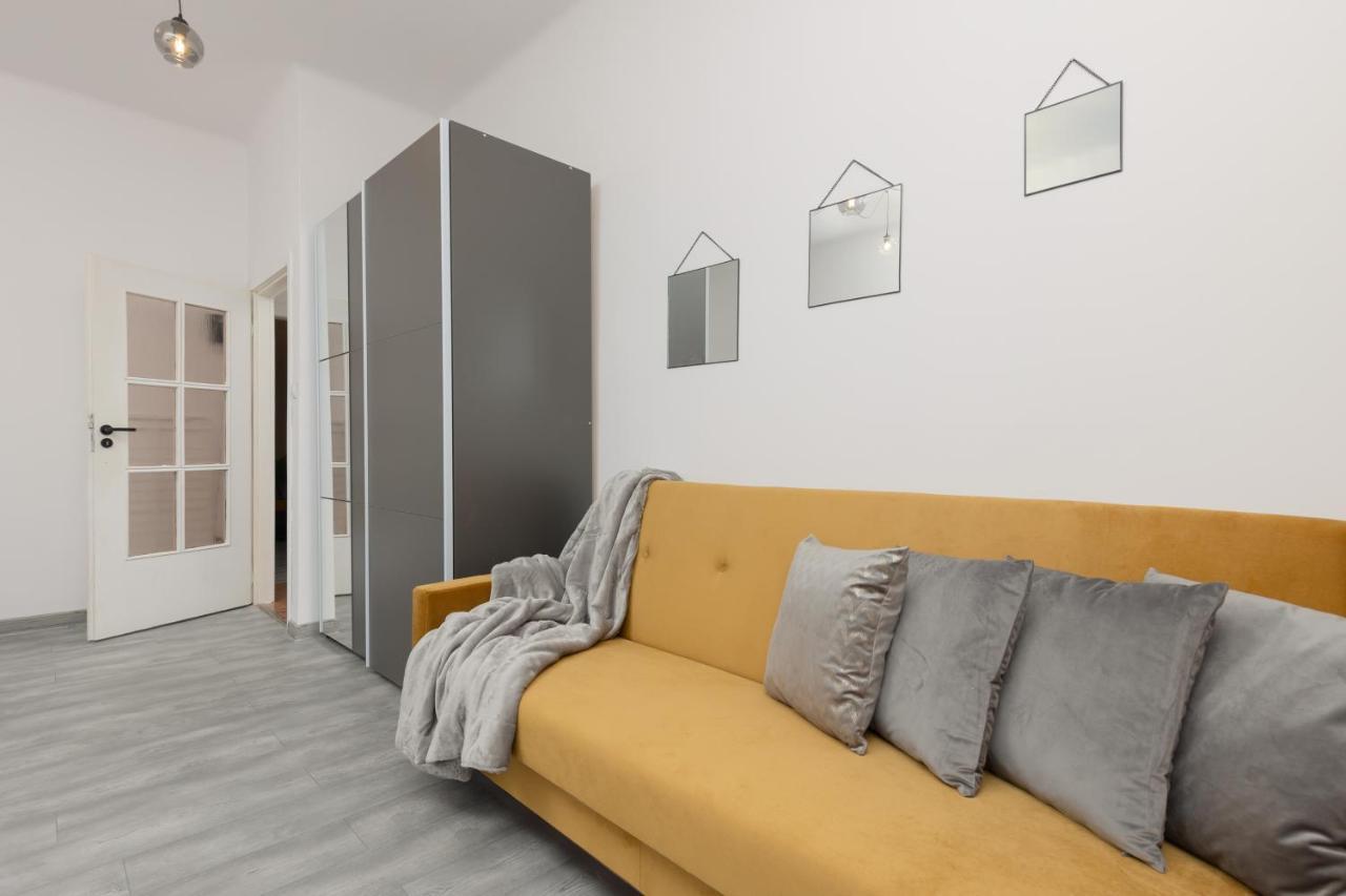 Metro Plac Wilsona Apartments Mickiewicza By Noclegi Renters Warschau Buitenkant foto