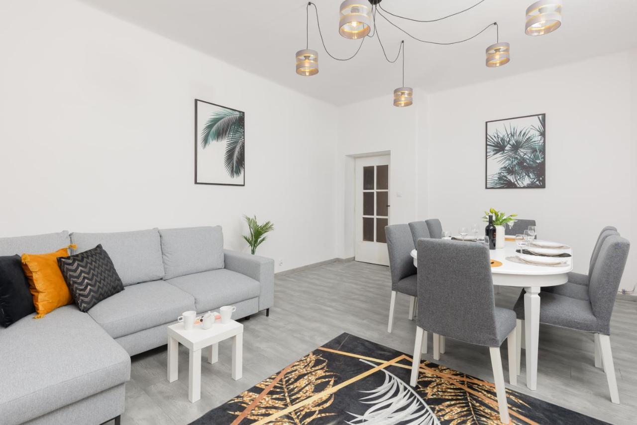 Metro Plac Wilsona Apartments Mickiewicza By Noclegi Renters Warschau Buitenkant foto