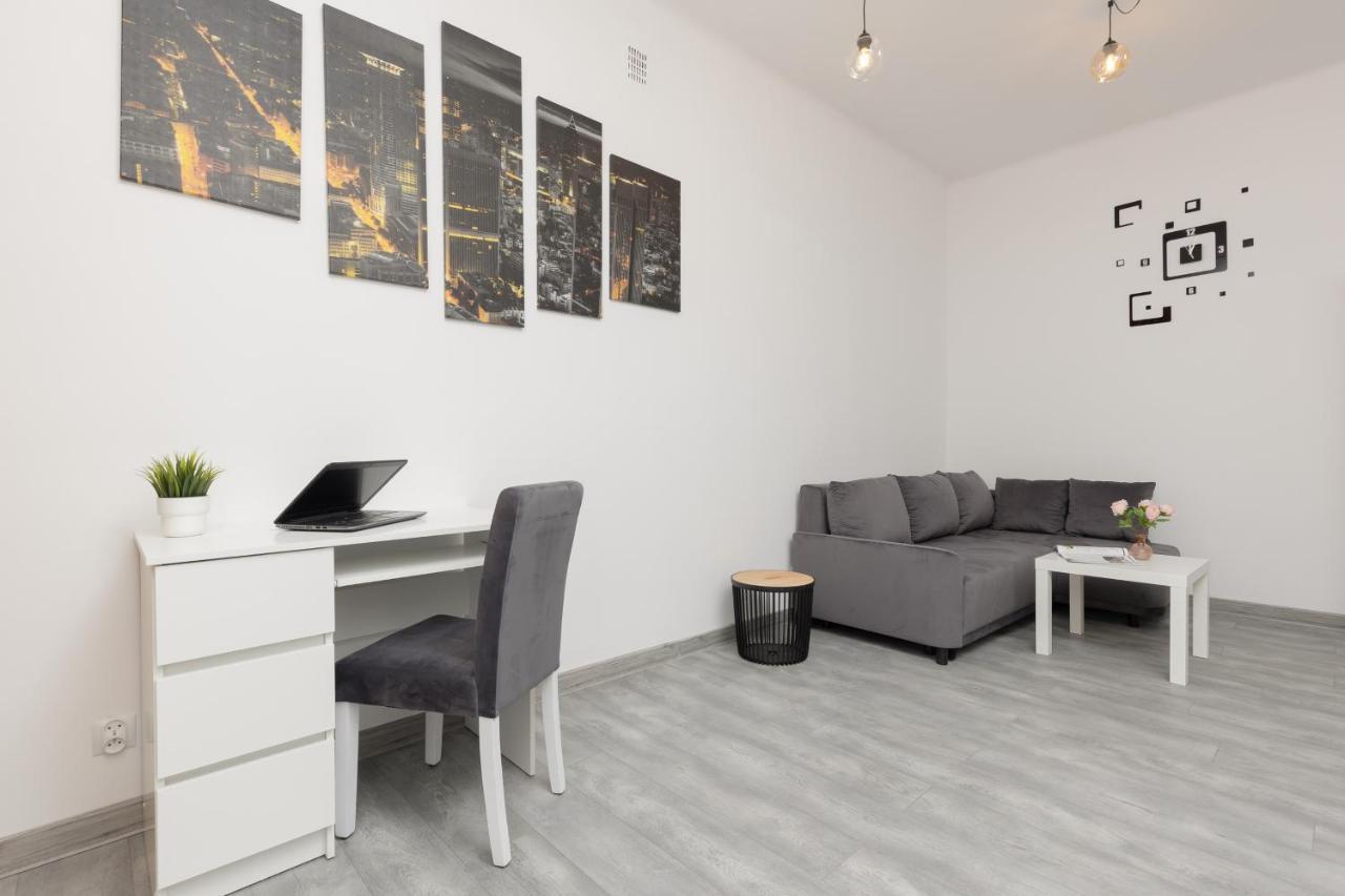Metro Plac Wilsona Apartments Mickiewicza By Noclegi Renters Warschau Buitenkant foto